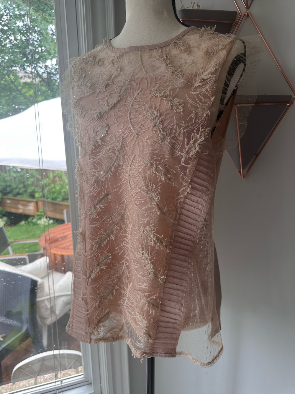 NWT CLN Blush Pink Mauve Embroidered Sleeveless Lace Tank Top Blouse Size Medium - Picture 5 of 13